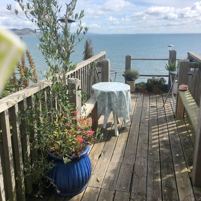Lyme Clifftop Hideaway Lyme Regis Esterno foto